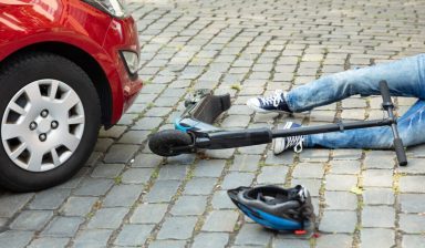 Accidentes laborales de tráfico con bicicletas y patinetes